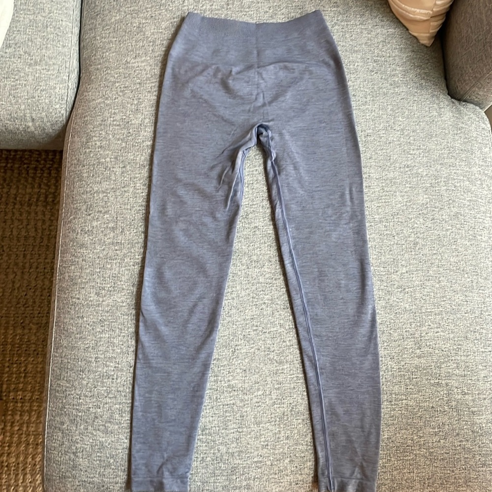Alphalete Amplify Legging in color still water  size small
